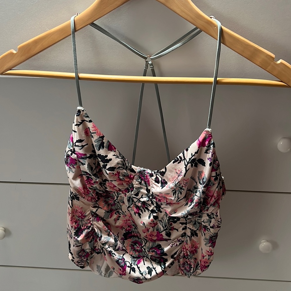 NWOT URBAN OUTFITTERS RUCHED CROP TOP - Picture 1 of 3